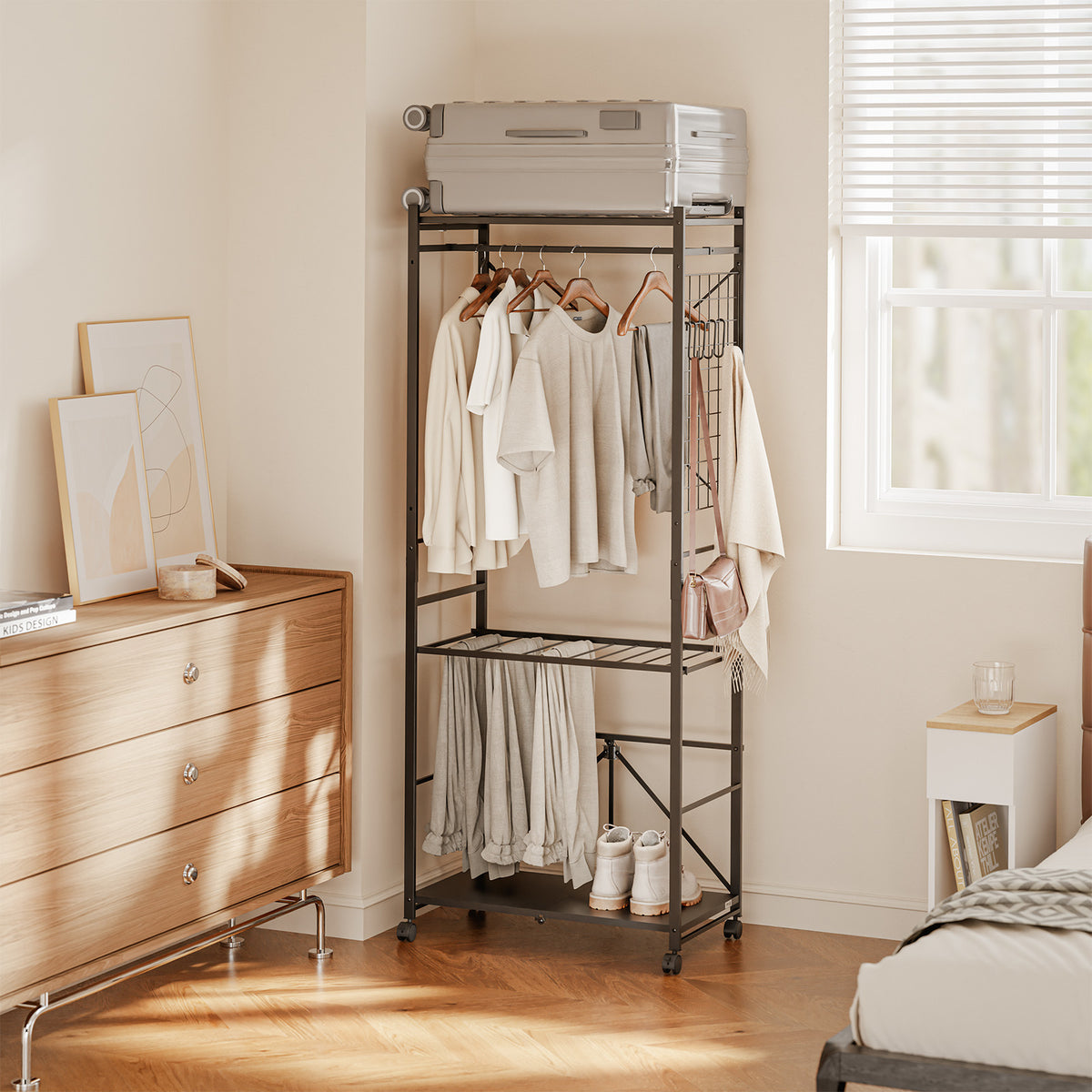 SoBuy | Kleiderständer | Kleiderstange schwarz auf Rollen | Dark Gray | 70×38×175 cm | KLS22-SCH