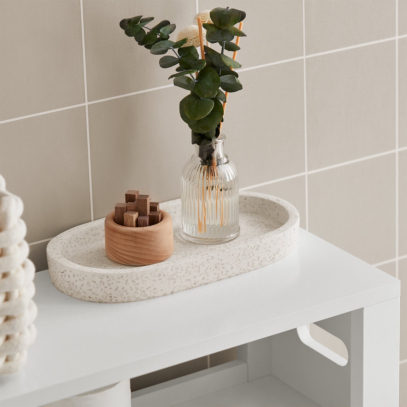 SoBuy | Nischenregal mit 2 Körben | Küchenregal | Badezimmerregal Weiß | BZR83-W